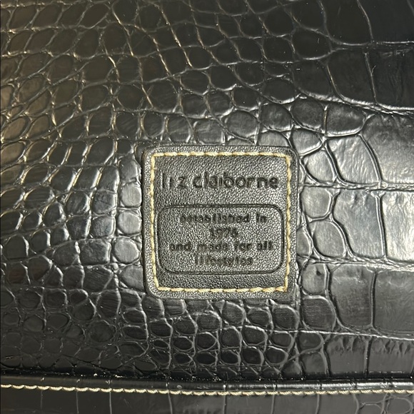 LIZ CLAIBORNE Black Croc-Embossed Tote And Matching Wallet - Picture 4 of 12